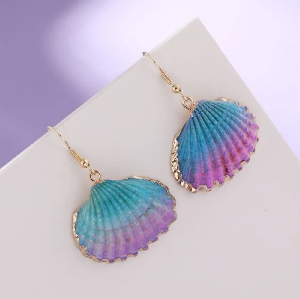 ANTHROPOLOGIE OMBRE SEASHELL EARRINGS